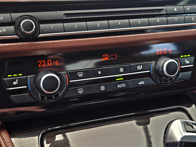 BMW 525 D/M5/CAR PLAY/DISTRONIC/ПОДГРЕВ/AUTO HOLD/ШИБЕДАХ/ - автомобили, коли, обяви за нови и употребявани 10