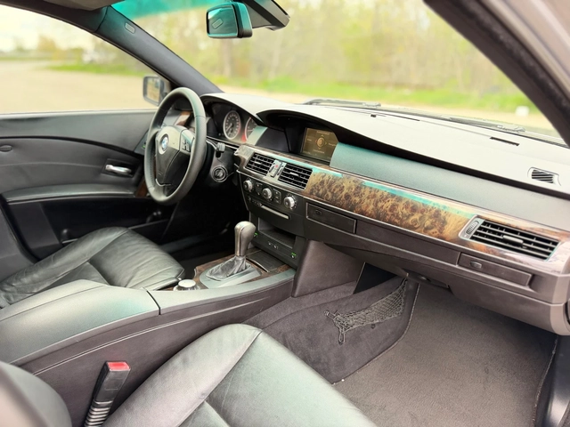BMW 525 2.5d~M-PAKCET~АВТОМАТ~КОЖА~НАВИ - автомобили, коли, обяви за нови и употребявани 13