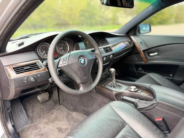 BMW 525 2.5d~M-PAKCET~АВТОМАТ~КОЖА~НАВИ - автомобили, коли, обяви за нови и употребявани 8