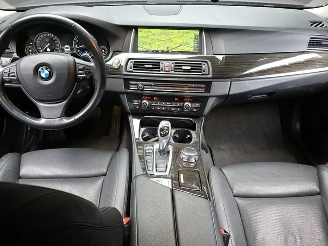 BMW 528 I xDrive Luxury Plus - автомобили, коли, обяви за нови и употребявани 6