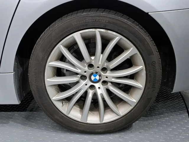 BMW 528 I xDrive Luxury Plus - автомобили, коли, обяви за нови и употребявани 4