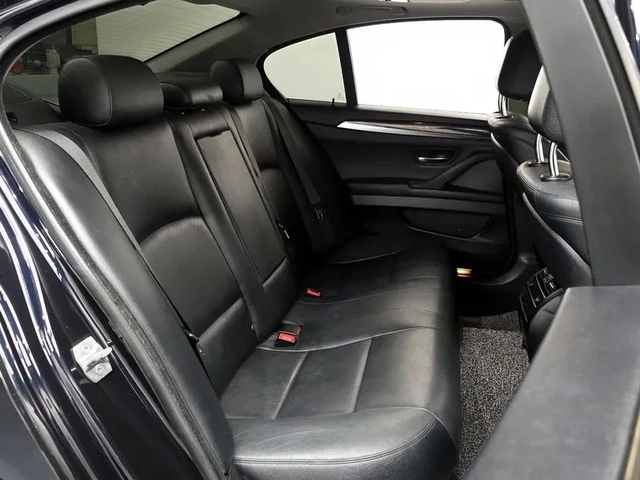 BMW 528 I xDrive M Aerodynamics - САМО 30% АВАНС - автомобили, коли, обяви за нови и употребявани 10