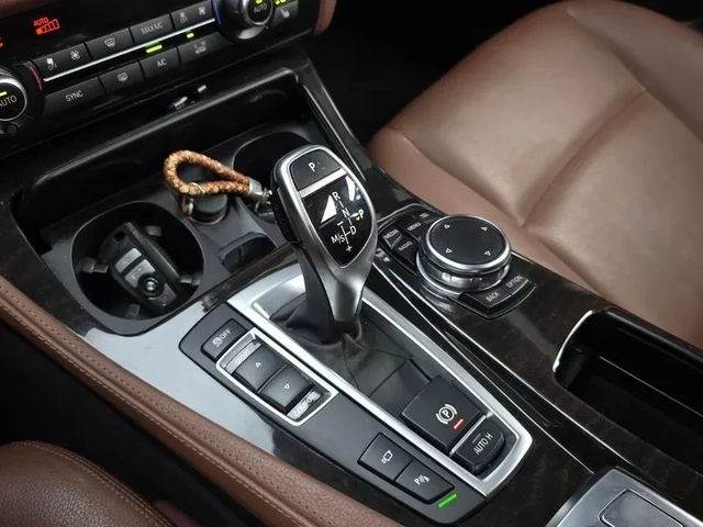 BMW 528 I xDrive M Aerodynamics - САМО 30% АВАНС - автомобили, коли, обяви за нови и употребявани 8