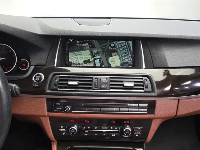BMW 528 I xDrive M Aerodynamics - САМО 30% АВАНС - автомобили, коли, обяви за нови и употребявани 13