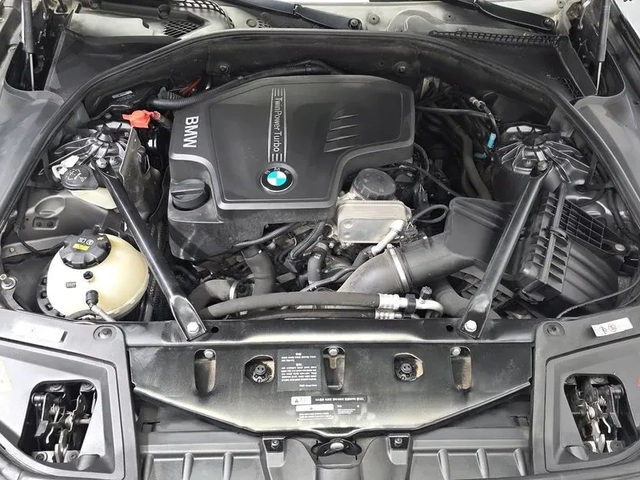 BMW 528 I xDrive M Aerodynamics - САМО 30% АВАНС - автомобили, коли, обяви за нови и употребявани 5