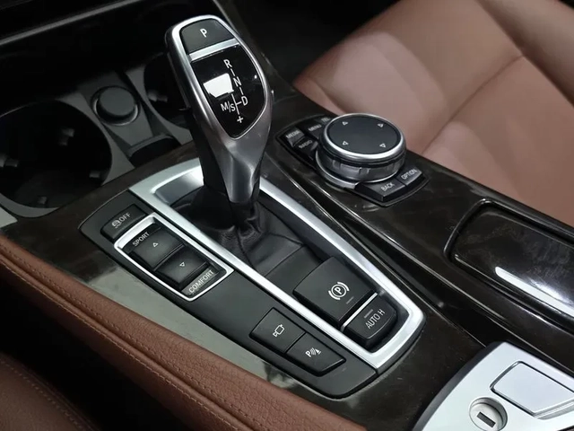 BMW 528 I xDrive M Aerodynamics - САМО 30% АВАНС - автомобили, коли, обяви за нови и употребявани 8