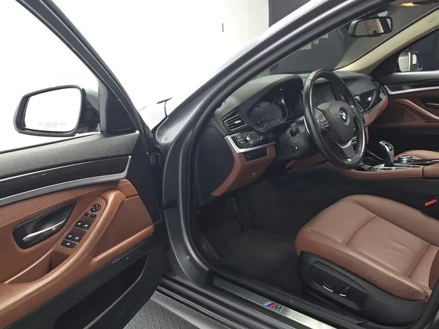 BMW 528 I xDrive M Aerodynamics - САМО 30% АВАНС - автомобили, коли, обяви за нови и употребявани 9