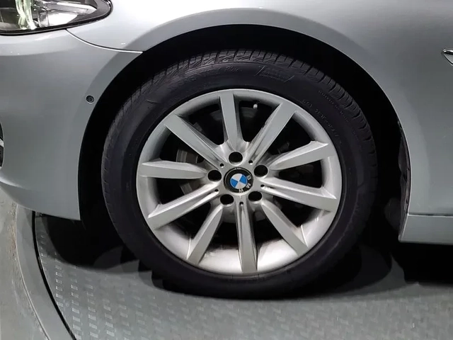 BMW 528 i xDrive - САМО 30% АВАНС - автомобили, коли, обяви за нови и употребявани 4