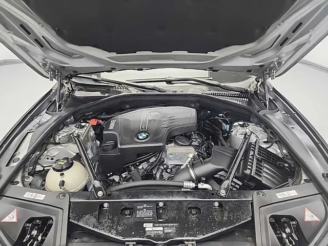 BMW 528 I xDrive - САМО 30% АВАНС - автомобили, коли, обяви за нови и употребявани 4