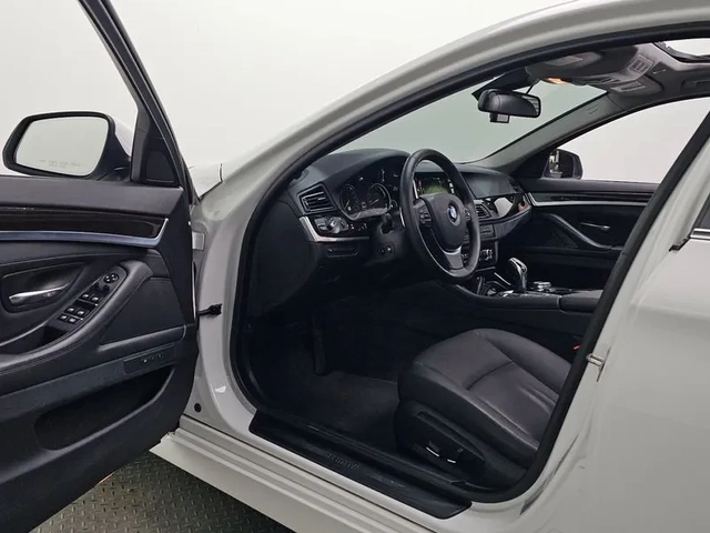 BMW 528 i - автомобили, коли, обяви за нови и употребявани 9