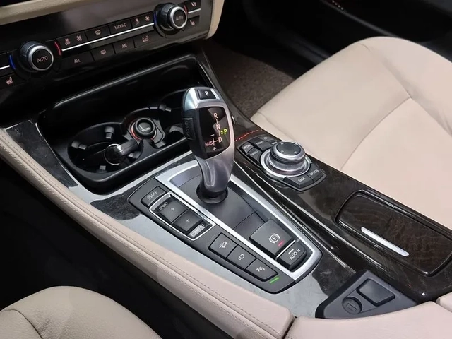 BMW 528 i - автомобили, коли, обяви за нови и употребявани 8