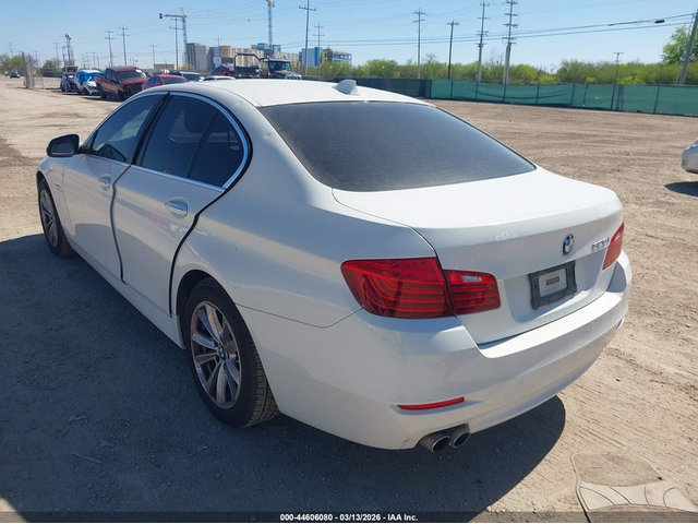 BMW 528I 2.0L I-4 DI, DOHC, VVT, TURBO, 240HP Rear Wheel Drive - автомобили, коли, обяви за нови и употребявани 2