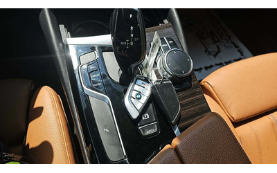 BMW 530 HEAD-UP* 8ZF* ПОДГРЕВ* KEYLESS* APPLECARPLAY* DIST - автомобили, коли, обяви за нови и употребявани 12