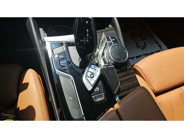 BMW 530 HEAD-UP* 8ZF* ПОДГРЕВ* KEYLESS* APPLECARPLAY* DIST - автомобили, коли, обяви за нови и употребявани 12