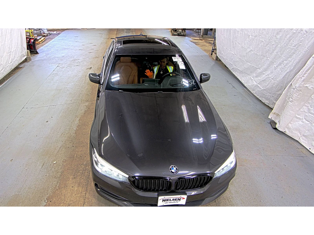 BMW 530 HEAD-UP* 8ZF* ПОДГРЕВ* KEYLESS* APPLECARPLAY* DIST - автомобили, коли, обяви за нови и употребявани 1