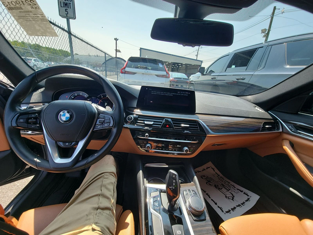 BMW 530 HEAD-UP* 8ZF* ПОДГРЕВ* KEYLESS* APPLECARPLAY* DIST - автомобили, коли, обяви за нови и употребявани 9