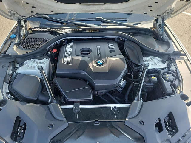 BMW 530 M-PACK* HEADUP* ВАКУМ* HARMAN* M-PERFORMANCE* DIST - автомобили, коли, обяви за нови и употребявани 12