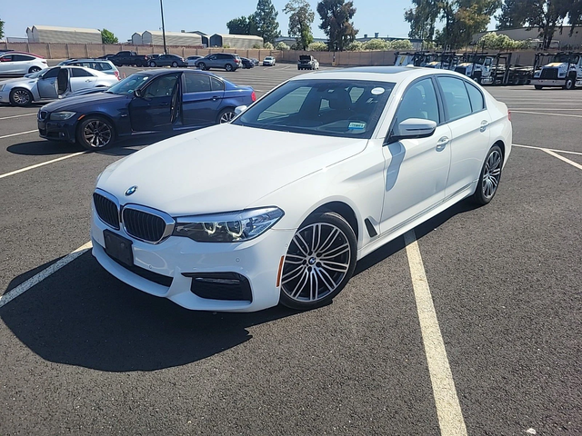 BMW 530 M-PACK* HEADUP* ВАКУМ* HARMAN* M-PERFORMANCE* DIST - автомобили, коли, обяви за нови и употребявани 1