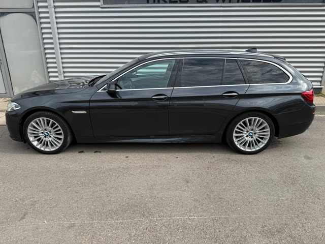 BMW 530 530xDrive+ Head Up+ Key Less GO+ Подгрев+ Камера+ - автомобили, коли, обяви за нови и употребявани 1