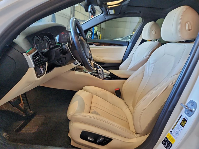 BMW 530 ПОДГРЕВ* КАМЕРА* КЕЙЛЕС* LANE* ASSIST - автомобили, коли, обяви за нови и употребявани 6