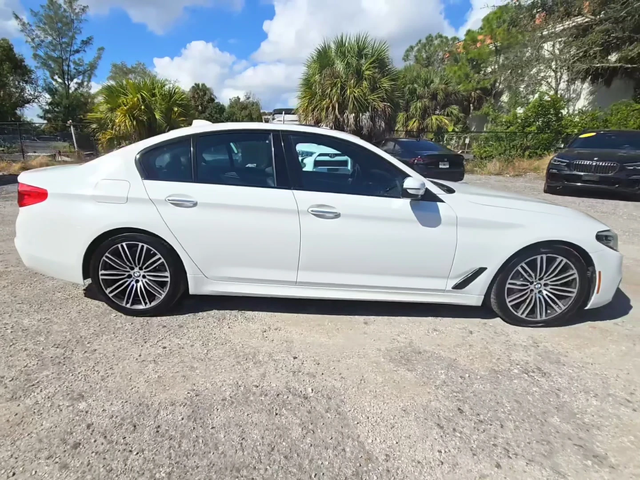 BMW 530 I / M-PACK / XDRIVE / HARMAN / ПОДГРЕВИ / - автомобили, коли, обяви за нови и употребявани 1