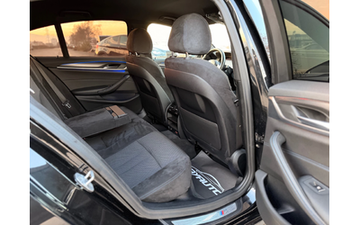 BMW 530 d= M-performance= Face= Digital Cockpit= Distronic - автомобили, коли, обяви за нови и употребявани 12