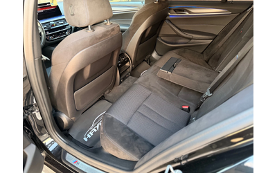 BMW 530 d= M-performance= Face= Digital Cockpit= Distronic - автомобили, коли, обяви за нови и употребявани 13