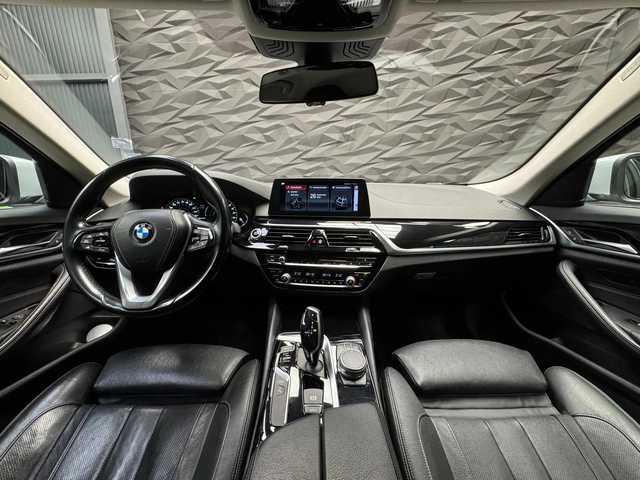 BMW 530 iPerformance Обдухване* Camera* Edrive - автомобили, коли, обяви за нови и употребявани 4