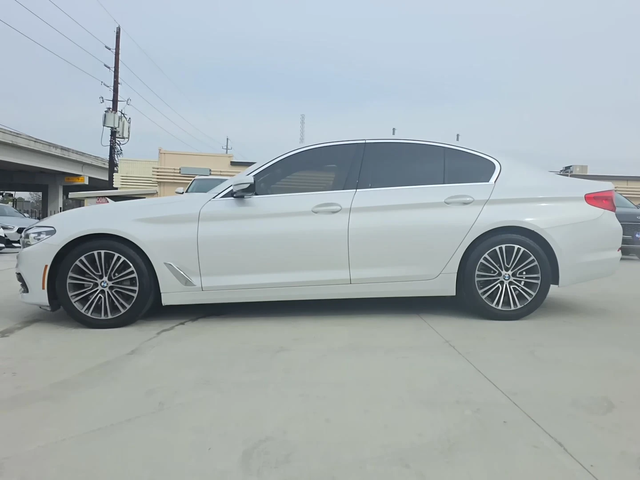 BMW 530 i SPORT LINE - автомобили, коли, обяви за нови и употребявани 3