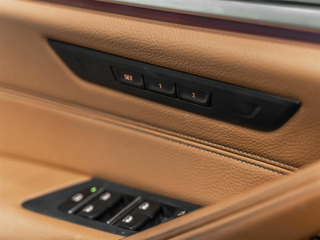 BMW 530 xDrive M SPORT С РЕГИСТРАЦИЯ & АВТО КРЕДИТ - автомобили, коли, обяви за нови и употребявани 10