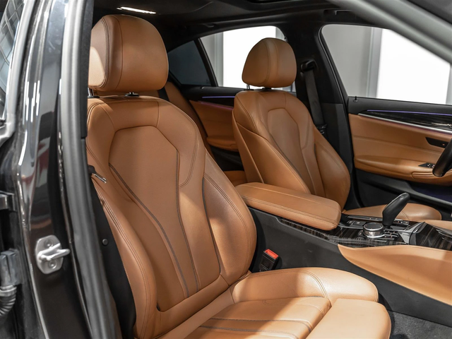 BMW 530 xDrive M SPORT С РЕГИСТРАЦИЯ & АВТО КРЕДИТ - автомобили, коли, обяви за нови и употребявани 12