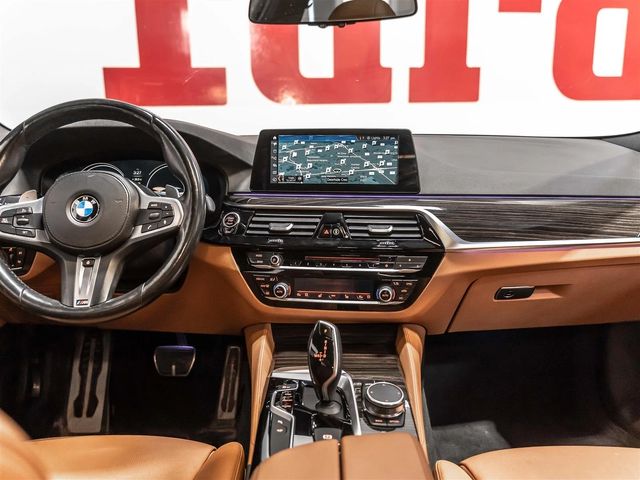 BMW 530 xDrive M SPORT С РЕГИСТРАЦИЯ & АВТО КРЕДИТ - автомобили, коли, обяви за нови и употребявани 4