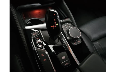 BMW 530 I M Sports Plus - автомобили, коли, обяви за нови и употребявани 8