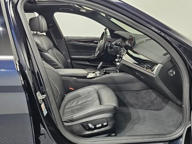 BMW 530 I M Sports Plus - автомобили, коли, обяви за нови и употребявани 9