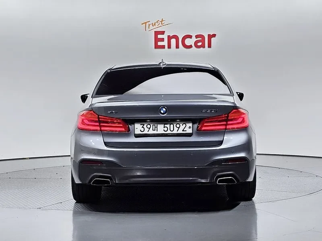 BMW 530 i xDrive M Sports Plus - автомобили, коли, обяви за нови и употребявани 3