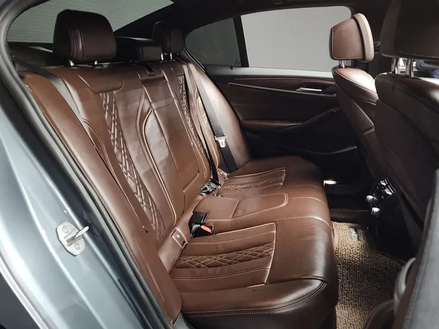 BMW 530 I xDrive M Sports Plus - автомобили, коли, обяви за нови и употребявани 11