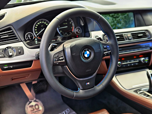 BMW 530 M/XD/ОБСЛУЖЕН/SHADOW LINE/DISTR/HEAD UP/ПОДГРЕВ - автомобили, коли, обяви за нови и употребявани 9