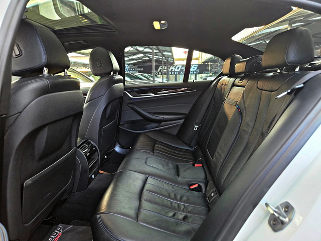 BMW 530 М/XD/SHADOW LINE/DIGITAL/3D CAMERA/HUD/ПАМЕТ/LIZIN - автомобили, коли, обяви за нови и употребявани 15