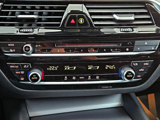 BMW 530 M5/FACE/LASER/GERMANY/CAMERA/AMBIENT/AUTO H/LIZING - автомобили, коли, обяви за нови и употребявани 10