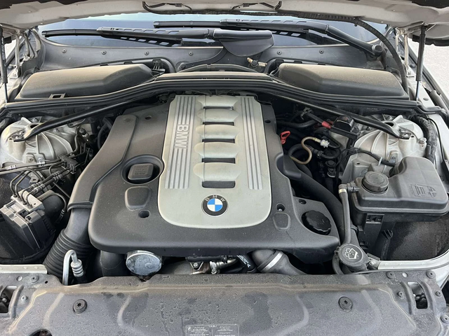 BMW 530 3.0TDI 218кс М-PACKET РЕГИСТРИРАНО ОБСЛУЖЕНО - автомобили, коли, обяви за нови и употребявани 16