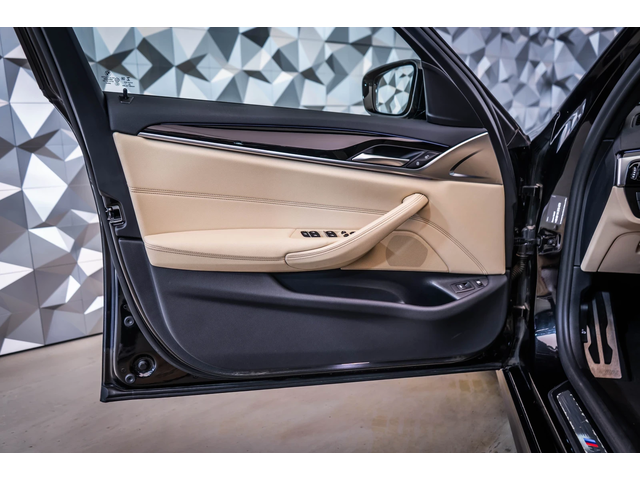 BMW 530 E xDrive Msport* Camera* Лизинг - автомобили, коли, обяви за нови и употребявани 6