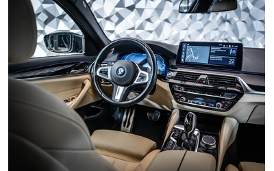 BMW 530 E xDrive Msport* Camera* Лизинг - автомобили, коли, обяви за нови и употребявани 9