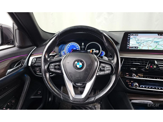 BMW 530 i XDRIVE* MPACK* HEAD-UP* AMBIENT* 360 CAM* ОБДУХ - автомобили, коли, обяви за нови и употребявани 10
