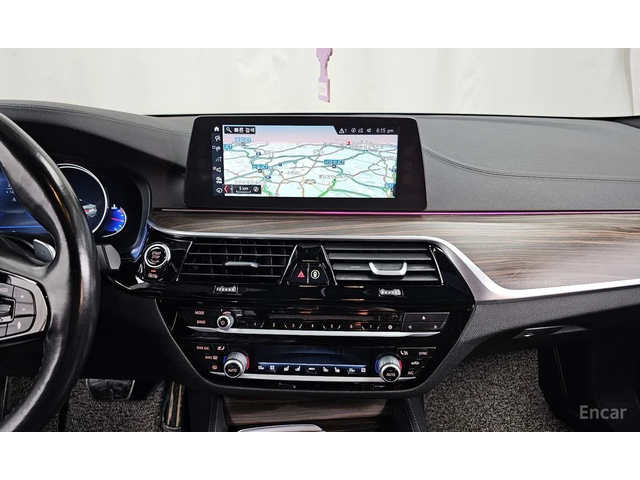 BMW 530 i XDRIVE* MPACK* HEAD-UP* AMBIENT* 360 CAM* ОБДУХ - автомобили, коли, обяви за нови и употребявани 12