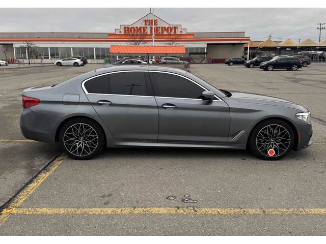 BMW 530 Xdrive* MPACKAGE* Keyless* Premium audio* PANO* Me - автомобили, коли, обяви за нови и употребявани 2