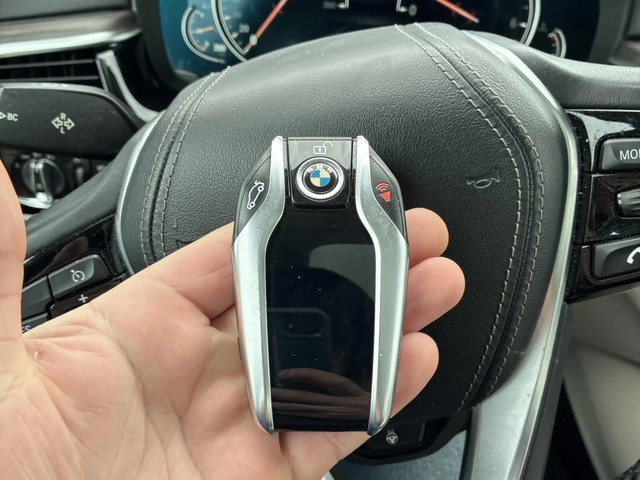 BMW 530 XDRIVE* ХЕДЪП* ПОДГРЕВ* КАМЕРА* КЕЙЛЕС* - автомобили, коли, обяви за нови и употребявани 12