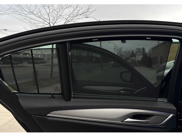 BMW 530 XDRive - 360| SUNROOF| CAMERA| HEATED SEATS| MASAG - автомобили, коли, обяви за нови и употребявани 12