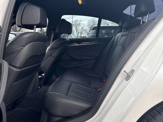 BMW 530 XDRIVE * ПОДГРЕВИ* ОБДУХВАНЕ* ПАНОРАМА* HEAD UP* - автомобили, коли, обяви за нови и употребявани 13