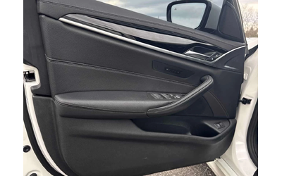 BMW 530 XDRIVE * ПОДГРЕВИ* ОБДУХВАНЕ* ПАНОРАМА* HEAD UP* - автомобили, коли, обяви за нови и употребявани 9