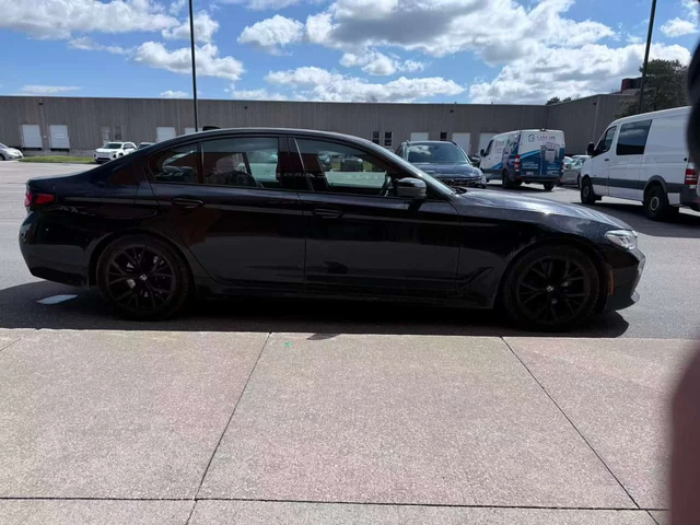 BMW 530 * xDrive * CARFAX * ЛАЗЕР * HEAD UP * 2 КЛЮЧА - автомобили, коли, обяви за нови и употребявани 2